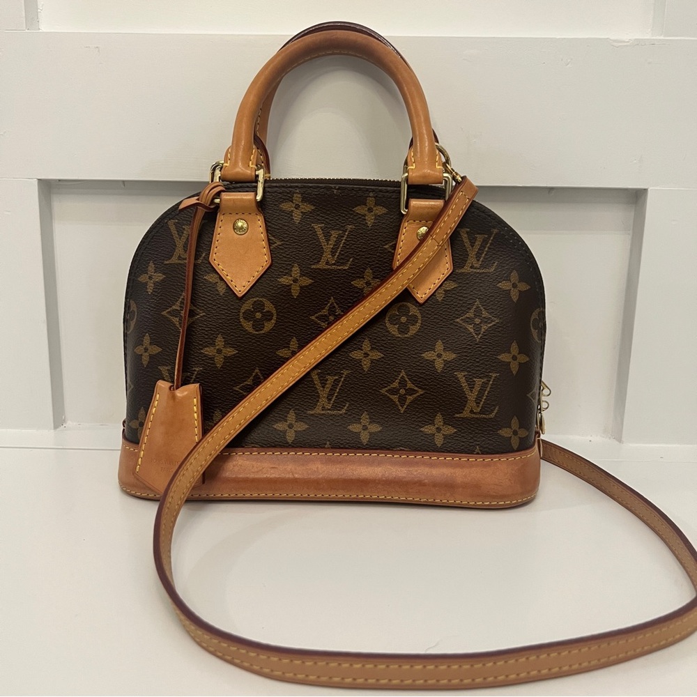 Louis Vuitton Alma BB - Picture 5 of 16